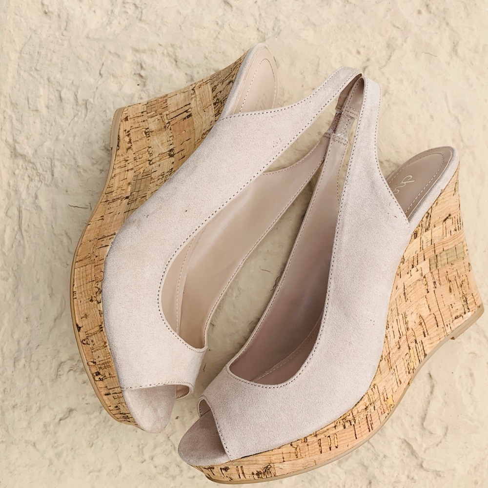 Charles David Nude Classic Wedges